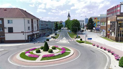 Tematické foto: moderné mesto Vranov nad Topľou s historickými prvkami