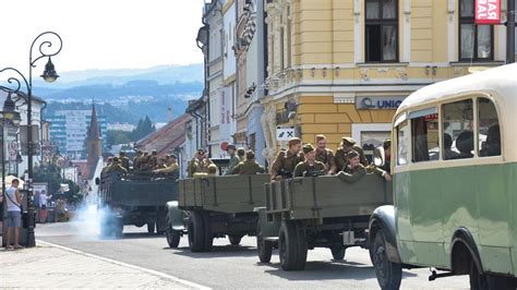 prehliadka zničenej vojenskej techniky na Chreščatyku