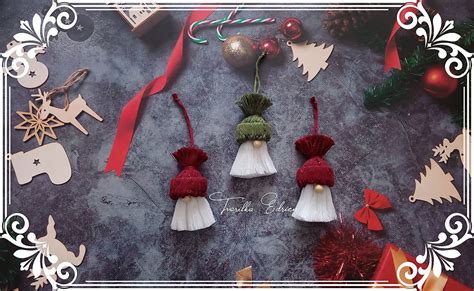 fotografia: orieškoví škriatkovia na vianočný stromček