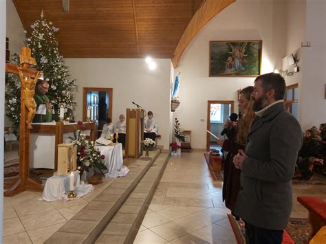 Foto: Slávnostné požehnanie kaplnky farárom Štefanom Gallikom