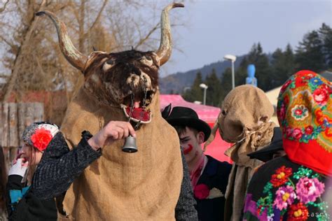 Fašiangové masky počas obchôdzky, Oravský Podzámok