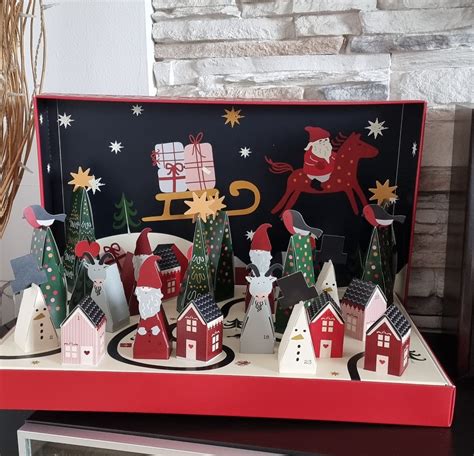 vizualizácia zostaveného betlehemu z adventného kalendára
