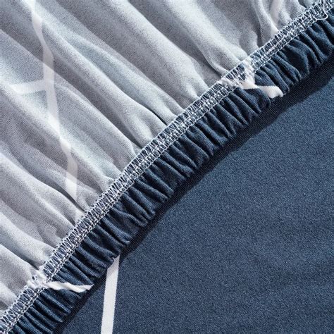 Ilustračné foto: napínací poťah na sedačku v modernom interiéri