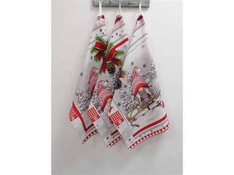 Vianočné kuchynské utierky alebo vianočná rohožka pri vchode