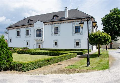Renesančný sobášny palác v Bytči, exteriér