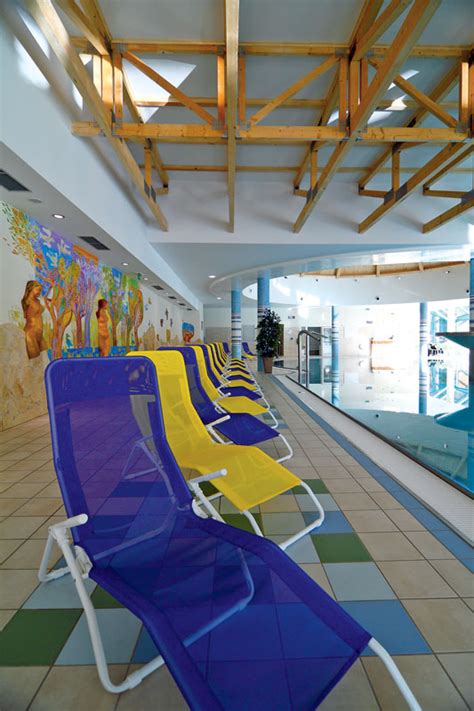 interiér bazéna v liečebnom dome