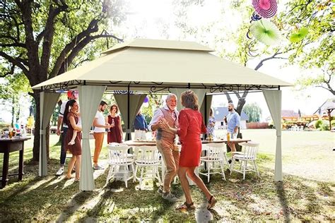 párty stan v elegantnom prostredí pre oslavy a podujatia