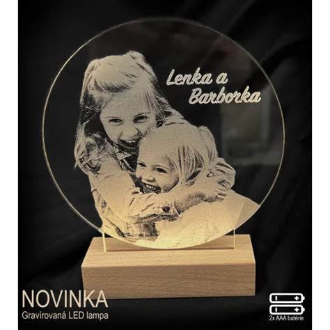 fotografia prenosného baru s LED podsvietením a výčapu