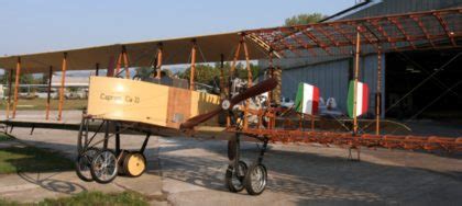 Fotografia havarovaného lietadla Caproni Ca.33 Milana Rastislava Štefánika