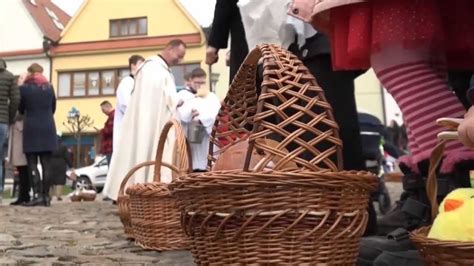 Variácie veľkonočných symbolov a zvykov na Slovensku