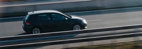 Otec na zážitkovej jazde autom