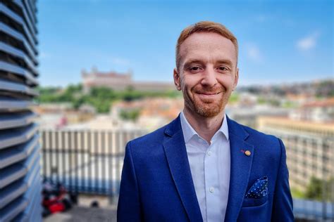 Portrétna fotografia Soni Mihaličkovej a Matúša Jurigu