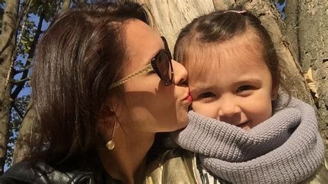 Rodinné fotografie Kataríny Kulovej s manželom a dcérou