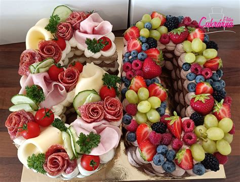 Obrázok penovej torty s ozdobou číslice 60