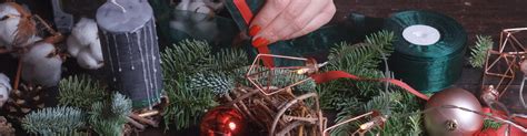 Infografika: Potrebné materiály na výrobu adventného venca zo stuhy
