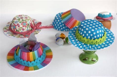 Tematické foto: Rôzne typy papierových čiapok na detskej párty