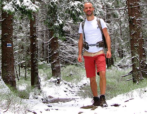 Fotografia: Viktor Schiller v krátkych nohaviciach v zime