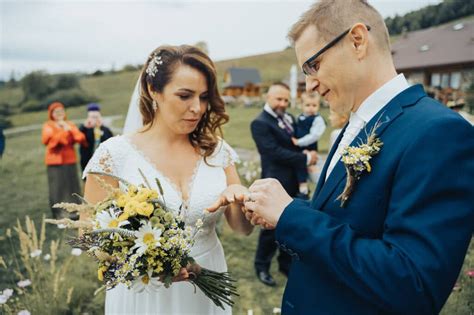 Tematické foto: svadba v drevenici uprostred slovenskej prírody