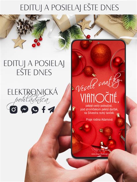 Tematické foto: firemná vianočná elektronická pohľadnica na obrazovke tabletu s vianočnými ozdobami v pozadí