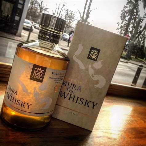 Foto sudov whisky z bieleho dubu v sklade