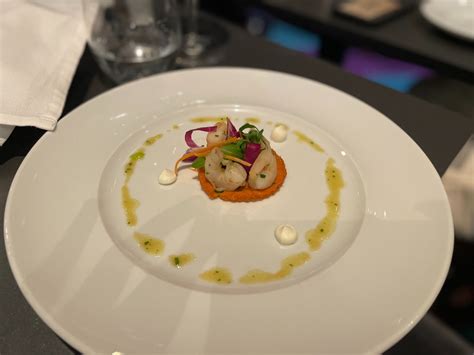 Foto luxusnej svadobnej tabule v reštaurácii