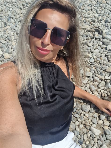 Staroveká ilustrácia bojovníčky alebo ženy ochraňujúcej svoj klan