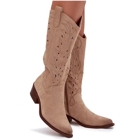 Svietnik z polymérovej hmoty s prelamovaným vzorom