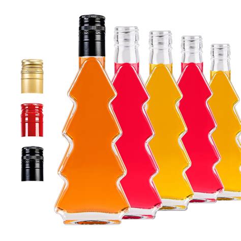 sklenené fľaše a poháre Mason Jar s kvetmi ako stredová dekorácia