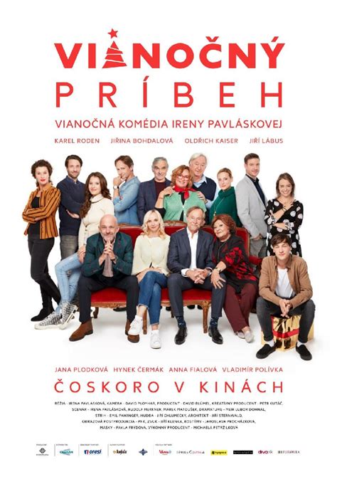 Fotografia s postavami z filmu Vianočný príbeh, vrátane Sáry Sandevy.