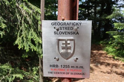 označenie stredu na stojane pred vŕtaním