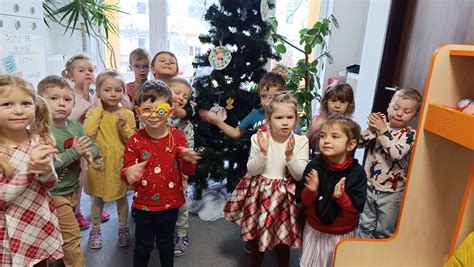 Deti tvoria mláďatá z modelíny