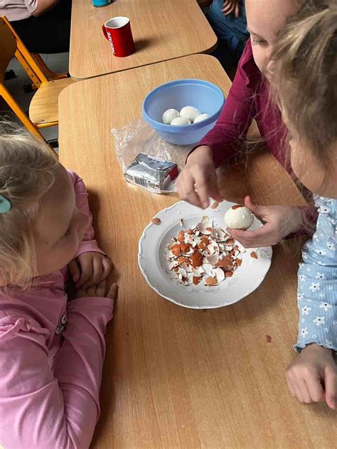 Deti v kostýmoch rôznych profesií