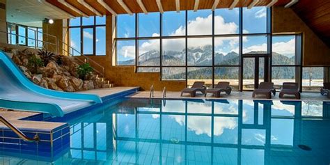 Interiér moderného wellness centra v Nízkych Tatrách so saunou a vírivkou