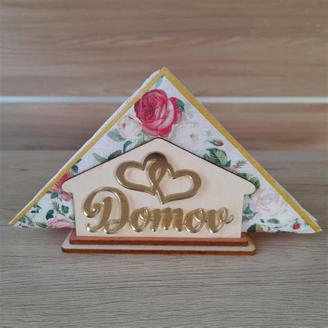 Pokladnička v tvare domu s nápisom 