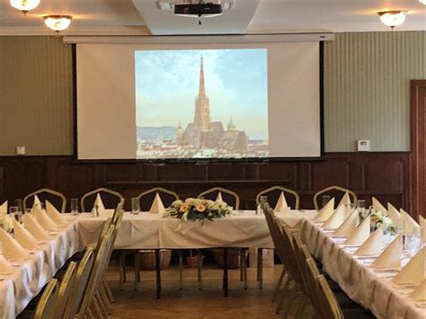 Fotografia interiéru alebo exteriéru svadobnej sály v Restaurant Pansion Wien, alebo Petrov Grunt