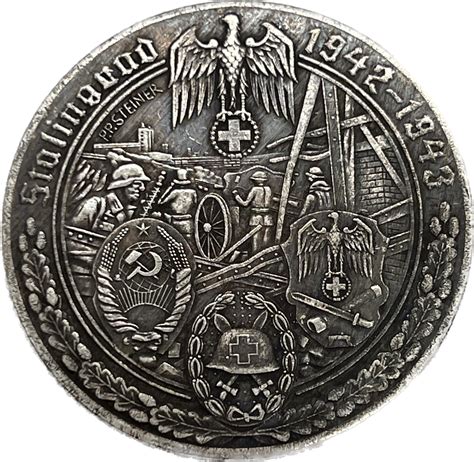Staroslovanský symbol s vojenskými prvkami a mierovým symbolom
