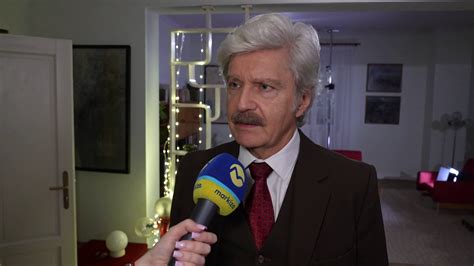 Štefan Skrúcaný v kostýme Deda Mráza pre seriál Sľub