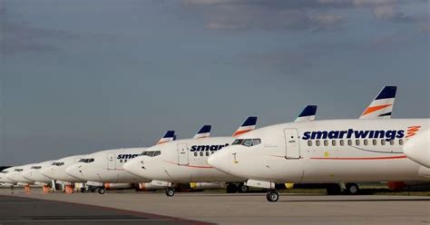 Dojemné video: muž zažíva adrenalínový let v lietadle.