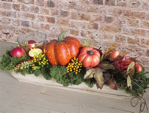 Kreatívna jesenná dekorácia v tvare tekvice z korkových zátok