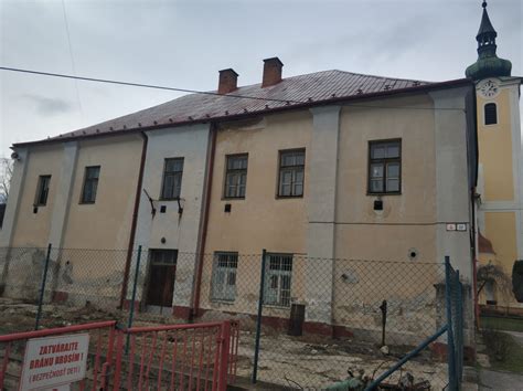 Archívna fotografia budovy závodu Chirana v Starej Turej v časoch najväčšieho rozmachu