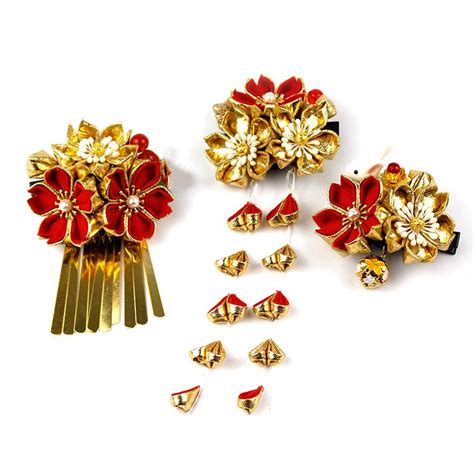 Kolekcia materiálov a pomôcok pre výrobu Kanzashi