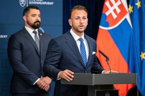 Schéma: Prepojenie Slovenska s Európskou úniou a NATO