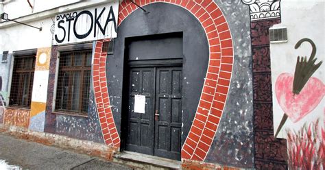 Fotografia účinkujúcich divadla Stoka na pódiu