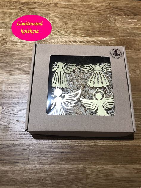 galéria rôznych papierových anjelikov