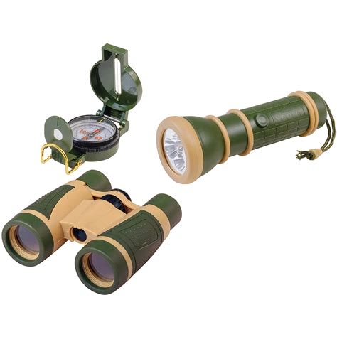 Ilustračná fotografia sady na objavovanie sveta pre deti, obsahujúcej lupu, baterku a ďalekohľad.