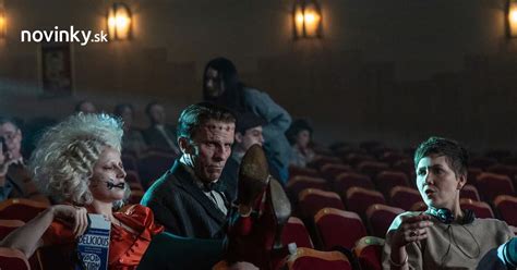 Záber z kultového vianočného filmu s hviezdnym obsadením