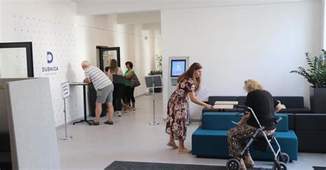 Ilustratívna fotografia pracoviska pohrebnej služby alebo správy cintorínov