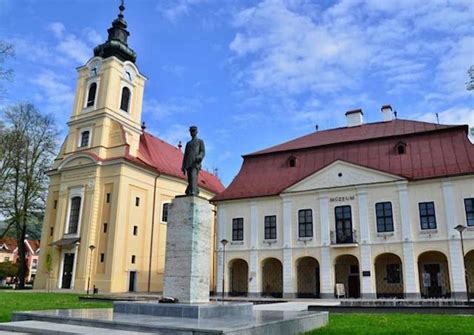 architektonický záber miestneho farského kostola