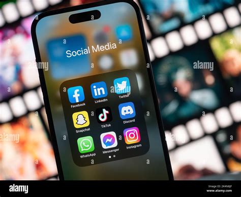 Foto Instagram profilu alebo mobilu s chatom