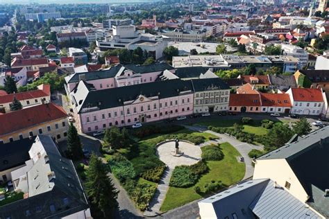 Panoramatická fotografia centra Nových Zámkov alebo dominanty mesta